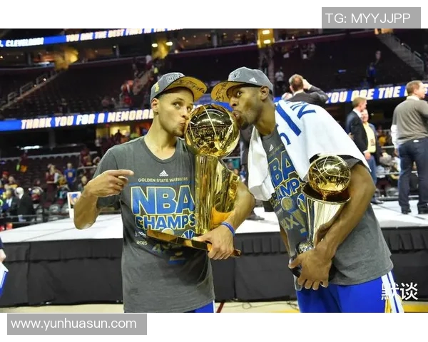 2017年勇士与雄鹿的对决回顾:篮球盛宴中的精彩瞬间与战术较量 2017年勇士与雄鹿的对决回顾:篮球盛宴中的精彩瞬间与战术较量